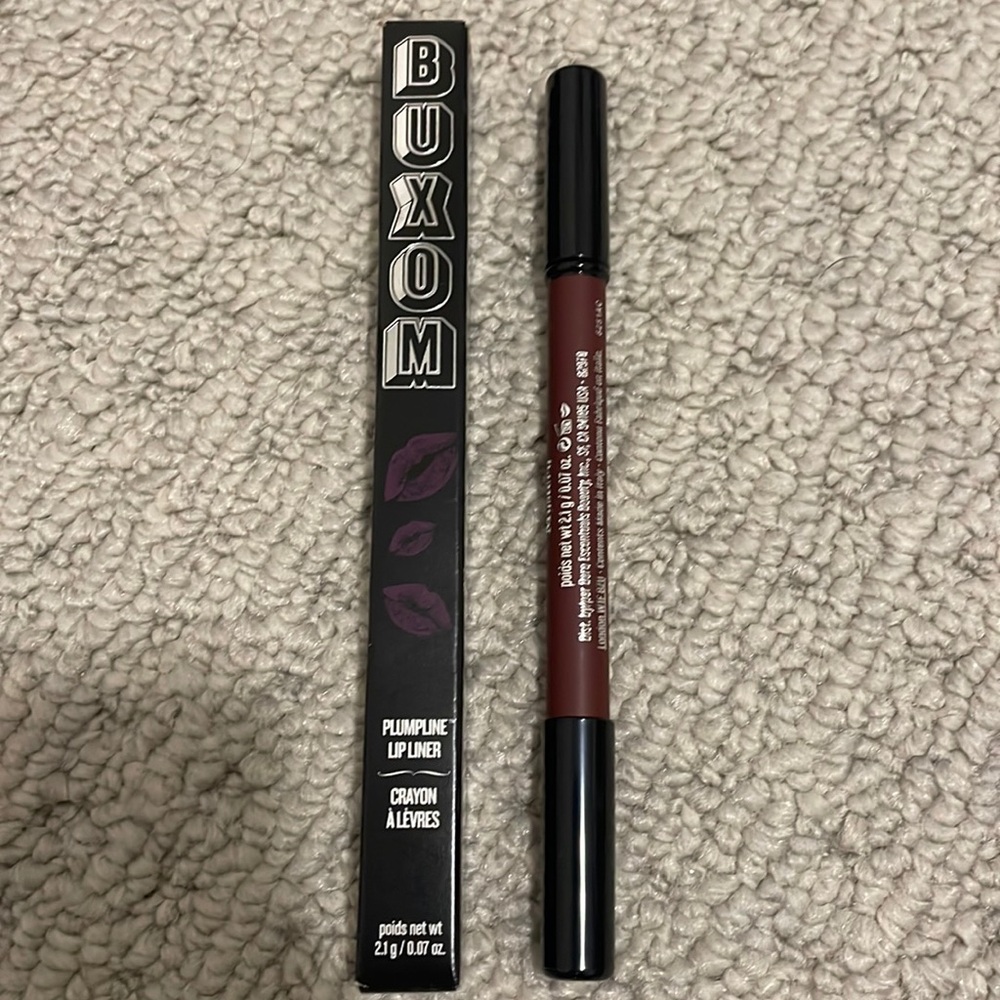 Buxom plumping lip liner